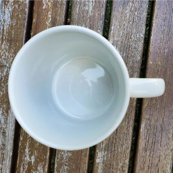 Barbara Lavalle Inuit Igloo Building Cup Mug - Picture 5 of 6